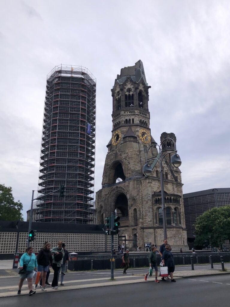 Kaiser Wilhelm Memorial Church - Berlin Gezi Rehberi