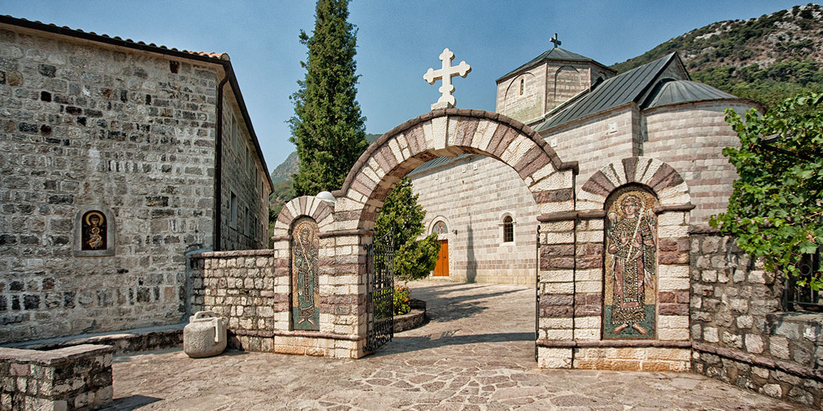 Manastır Podmaine