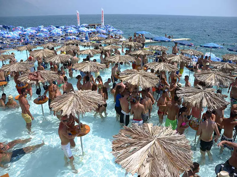 Ploče Beach