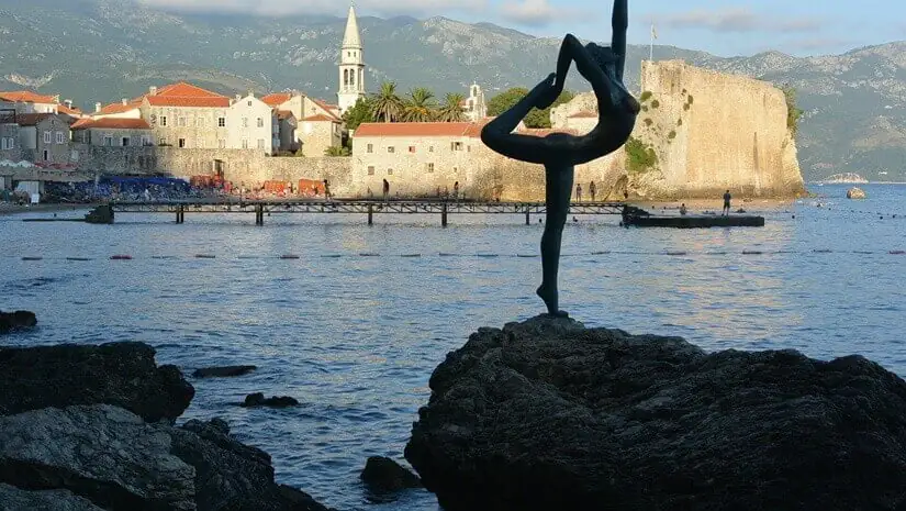 Statua Dancer from Budva (Budva Dans Eden Kız Heykeli)