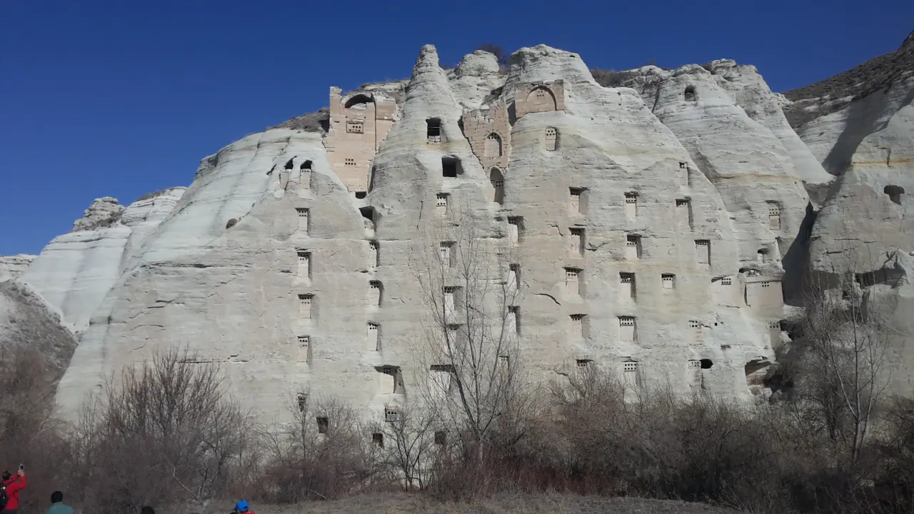 Üzengi Vadisi