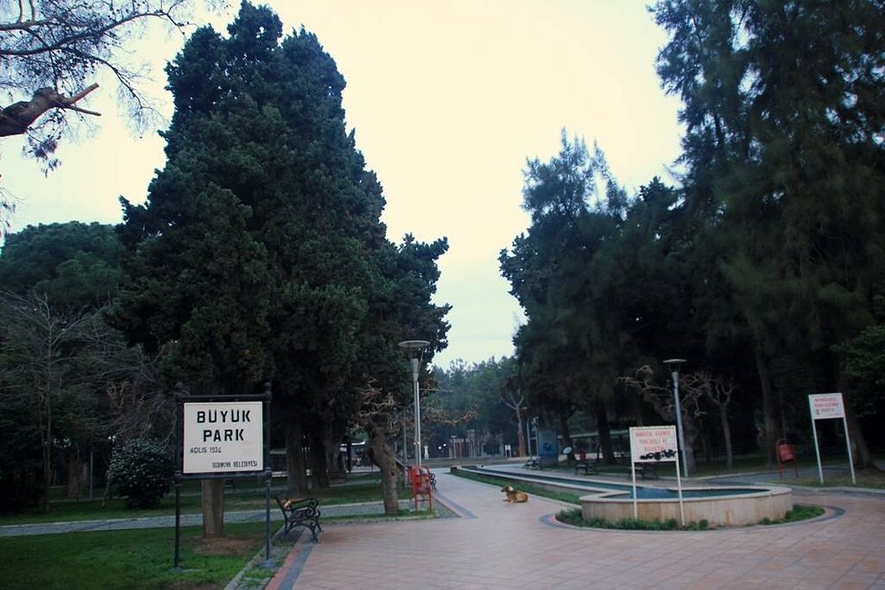 Bornova Büyükpark ve Kültürevleri