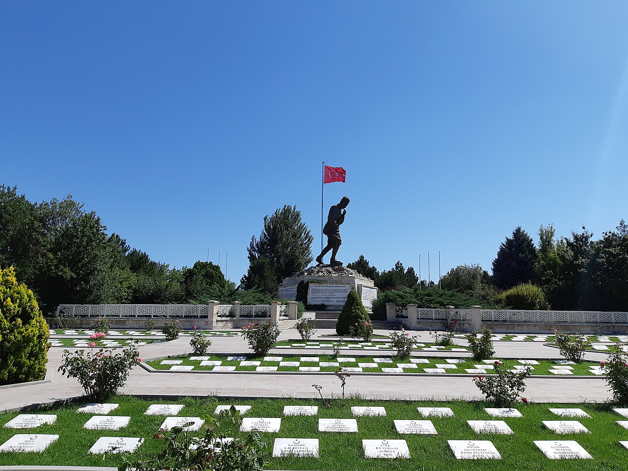 Dumlupınar Şehitliği