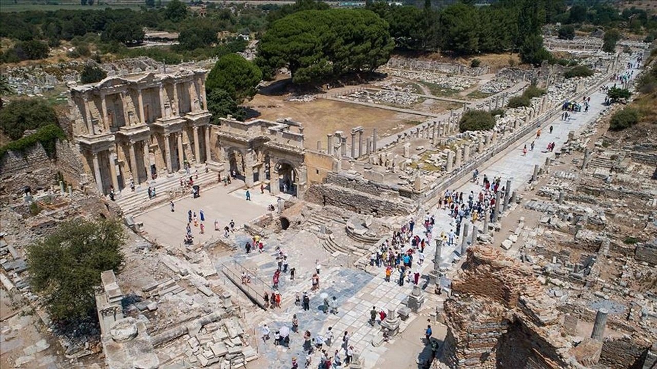 Efes Antik Kenti (Selçuk ilçesinde)