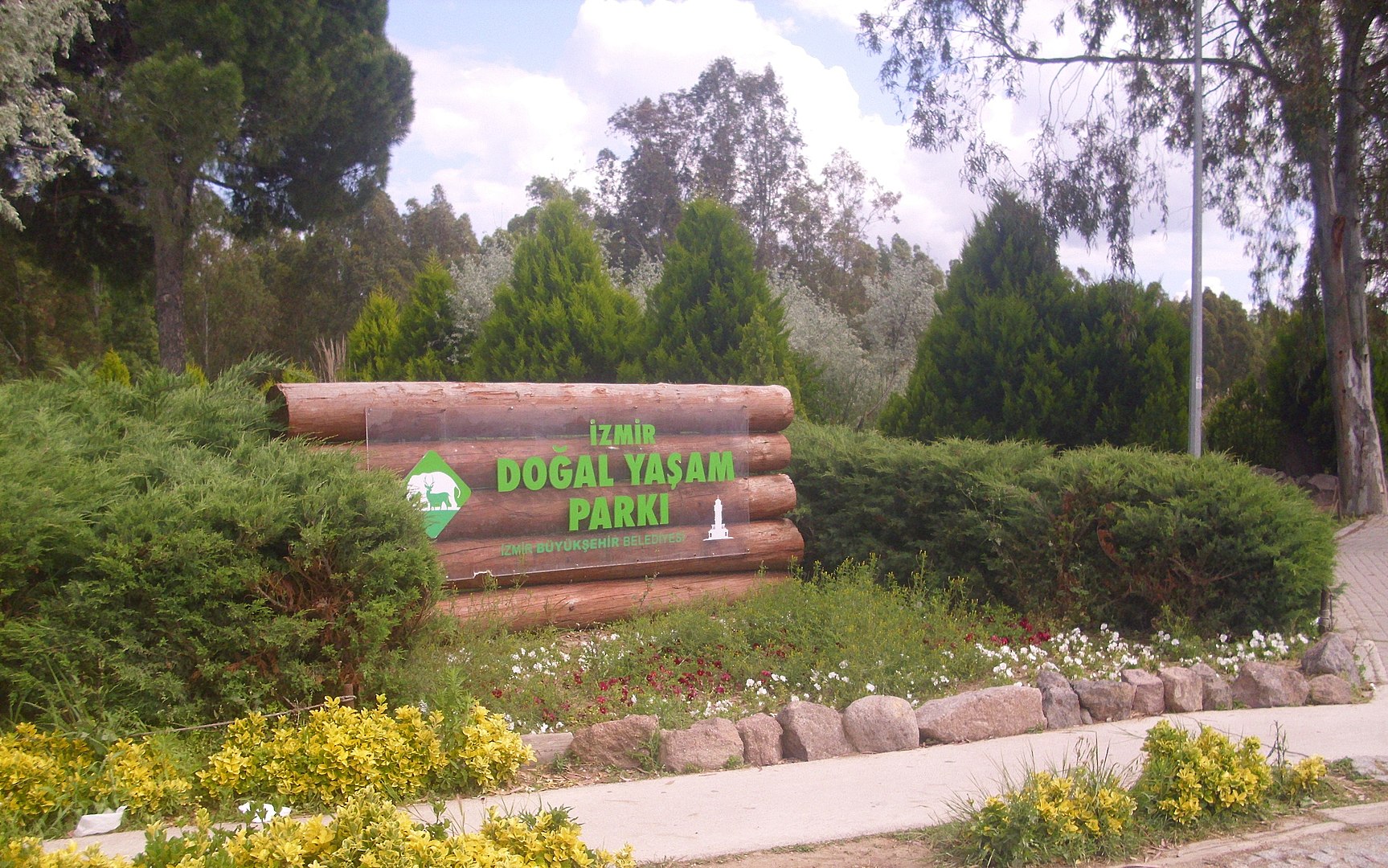 İzmir Doğal Yaşam Parkı (Sasalı Hayvanat Bahçesi)