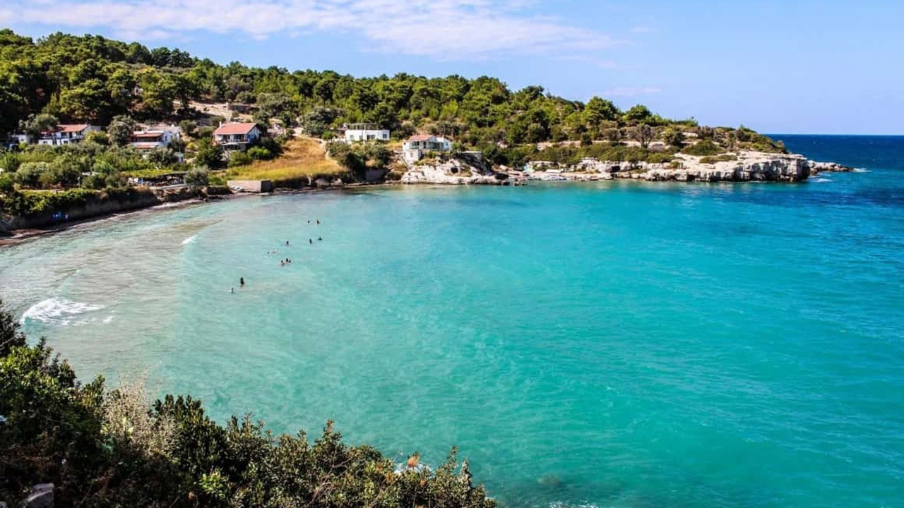 Karaburun ve Mordoğan Sahilleri