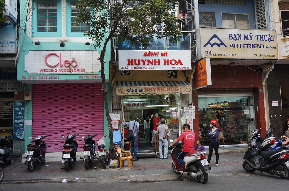 Bánh mì Huỳnh Hoa