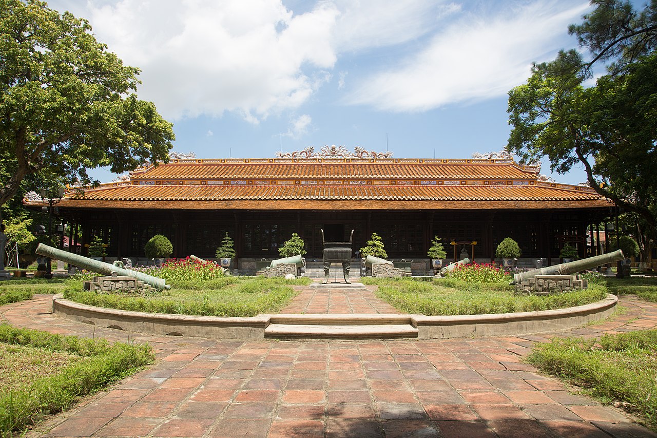 Bảo tàng Cổ vật Cung đình Huế