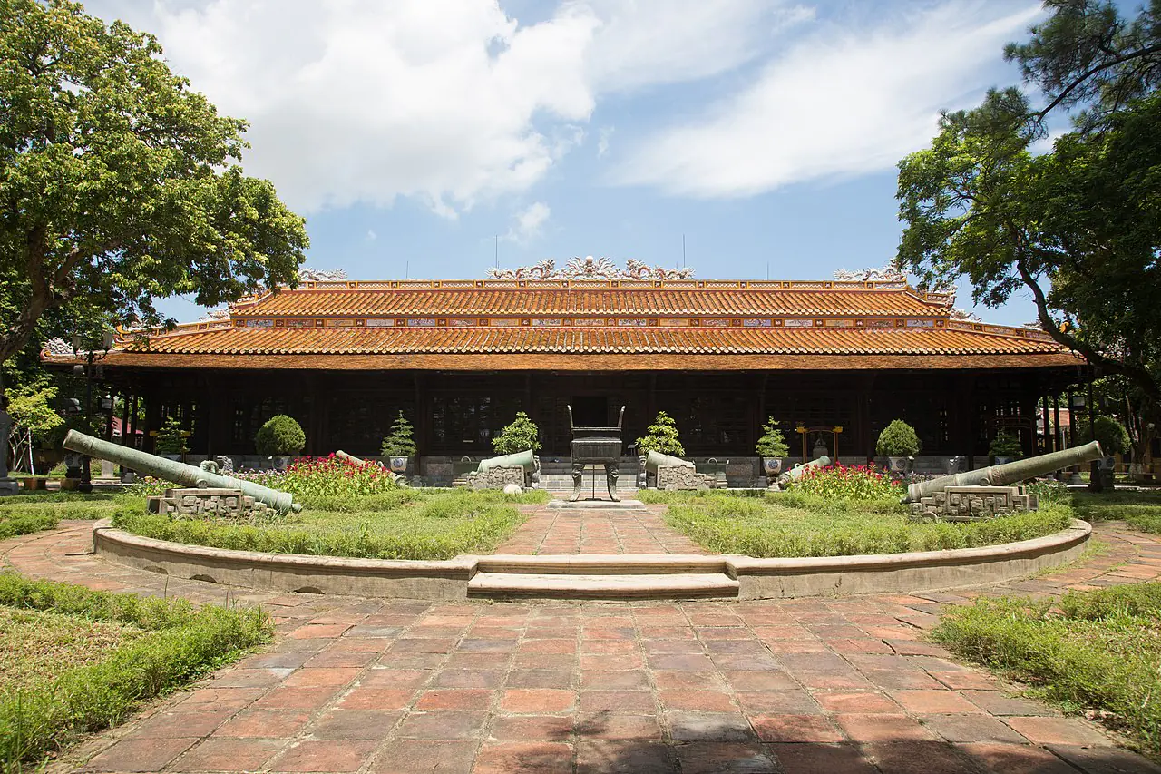 Bảo tàng Cổ vật Cung đình Huế