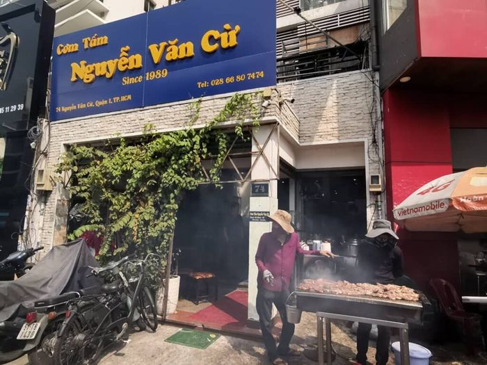 Cơm tấm Nguyễn Văn Cừ