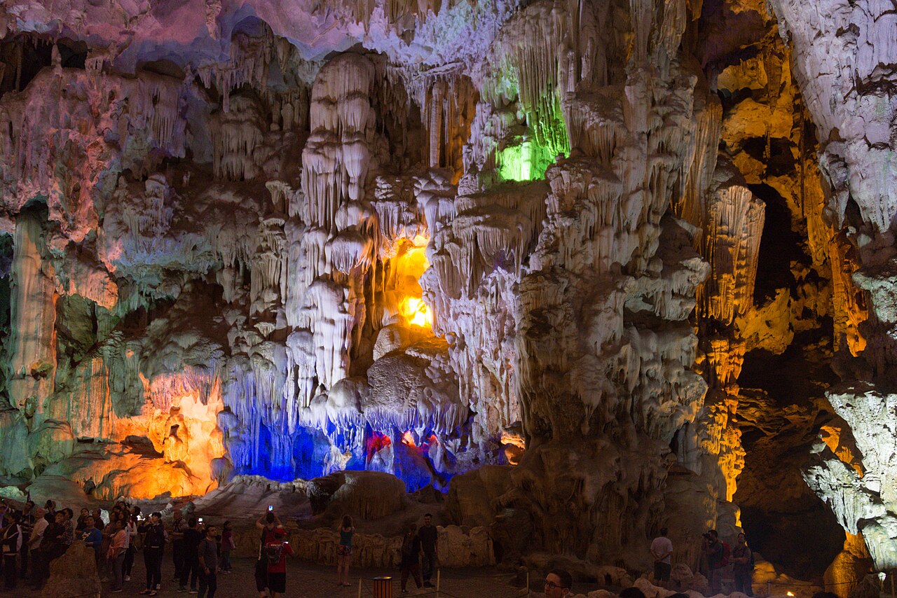Heavenly Palace Cave