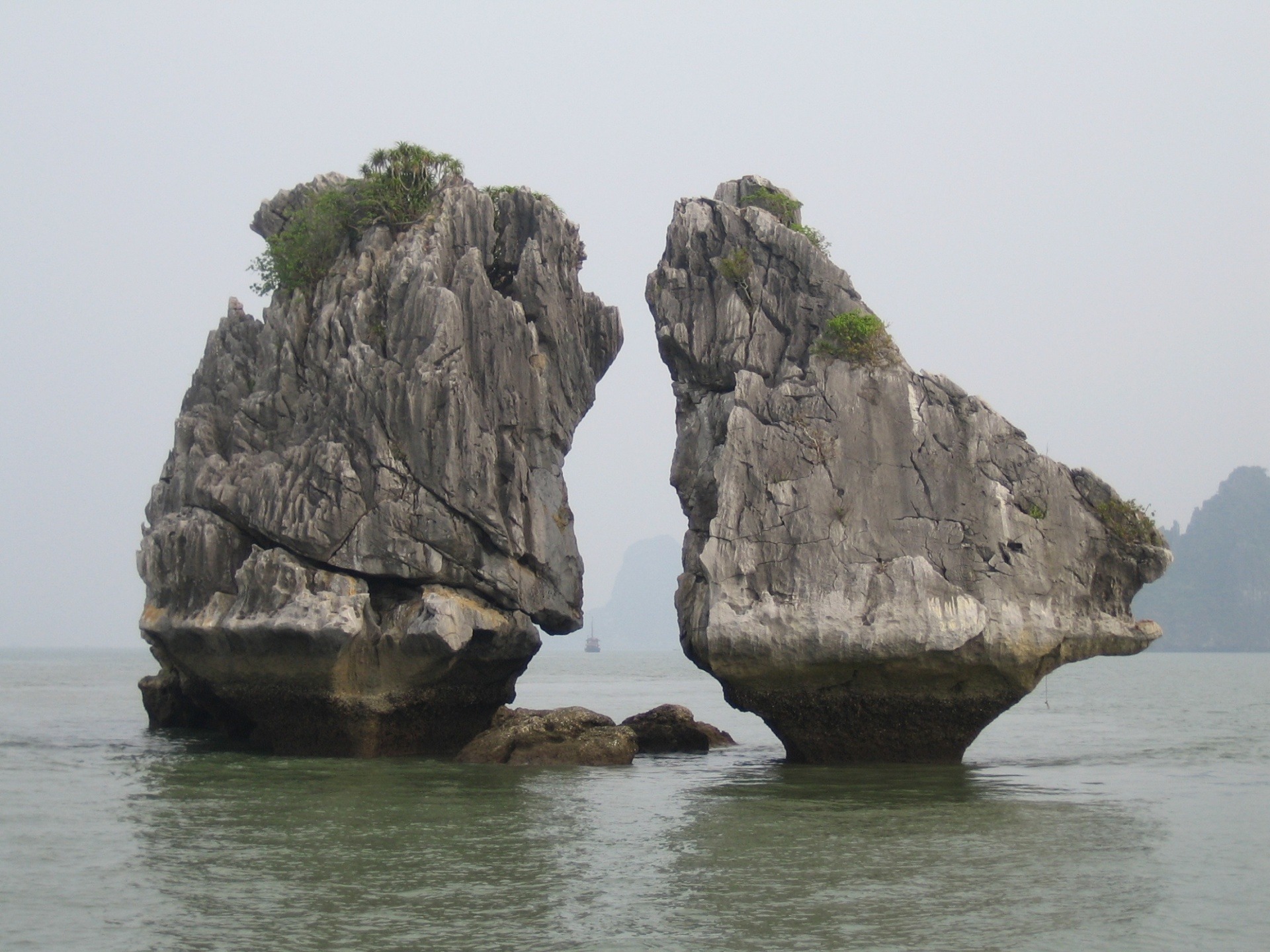 Hon Ga Choi (Fighting Rooster Rock)