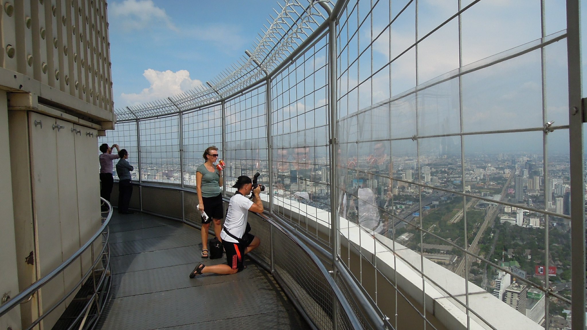 Mahanakhon Skywalk 