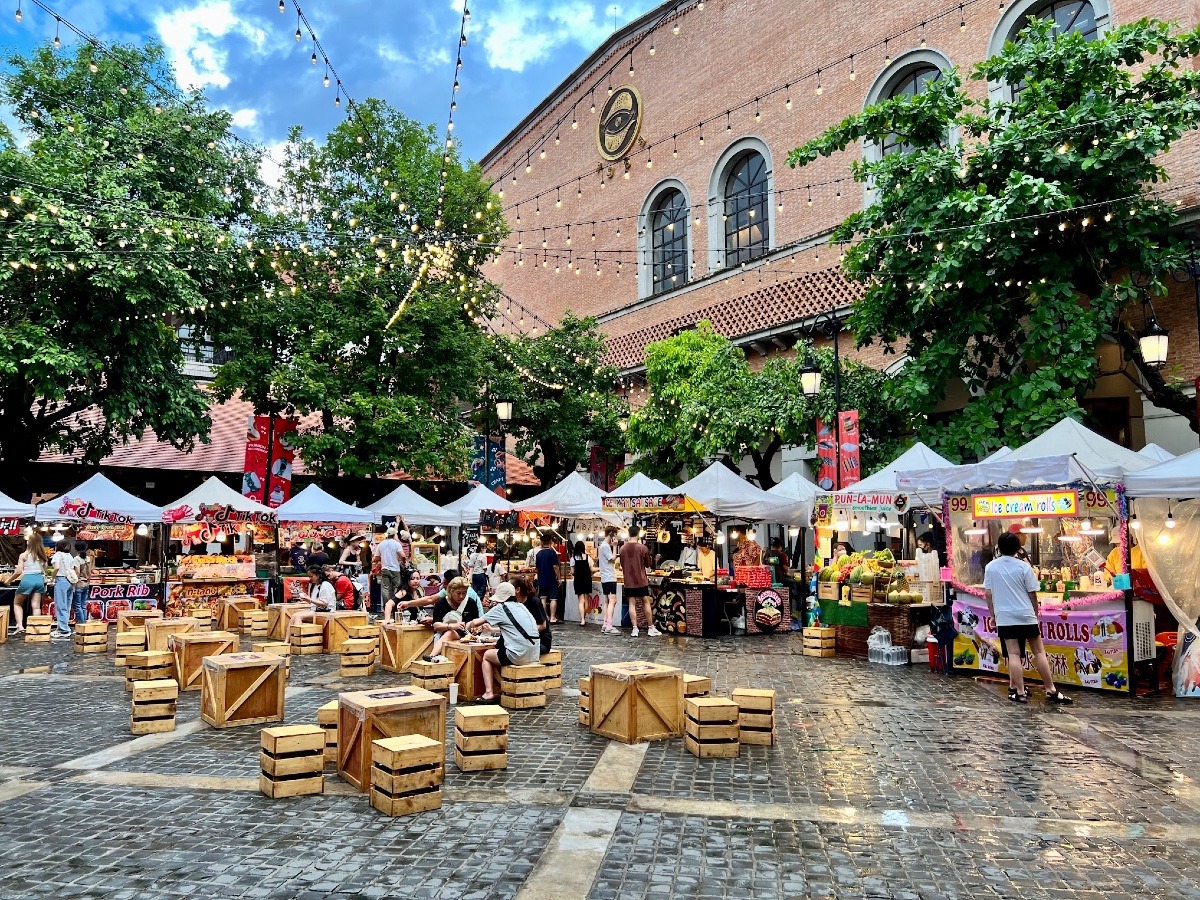 Nimmanhaemin Caddesi