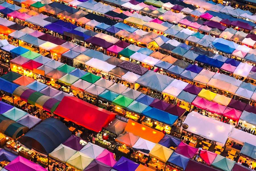 Rod Fai Market