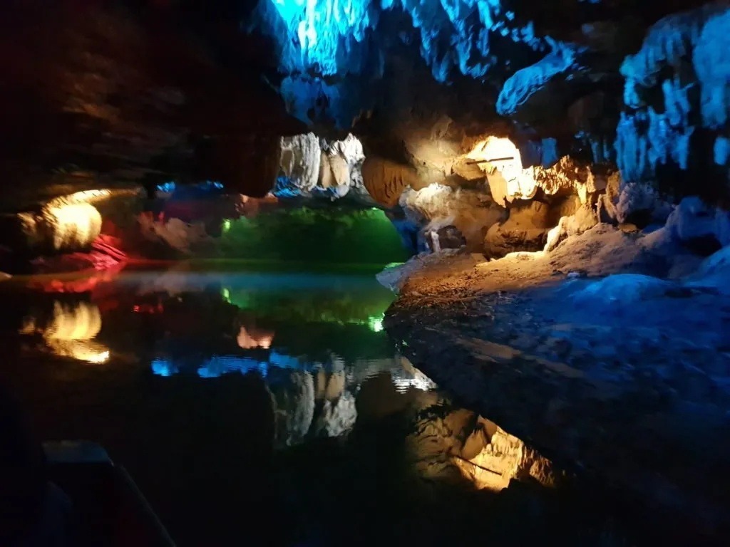 Thien Ha Mağarası