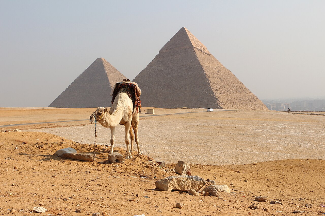 giza pramitleri