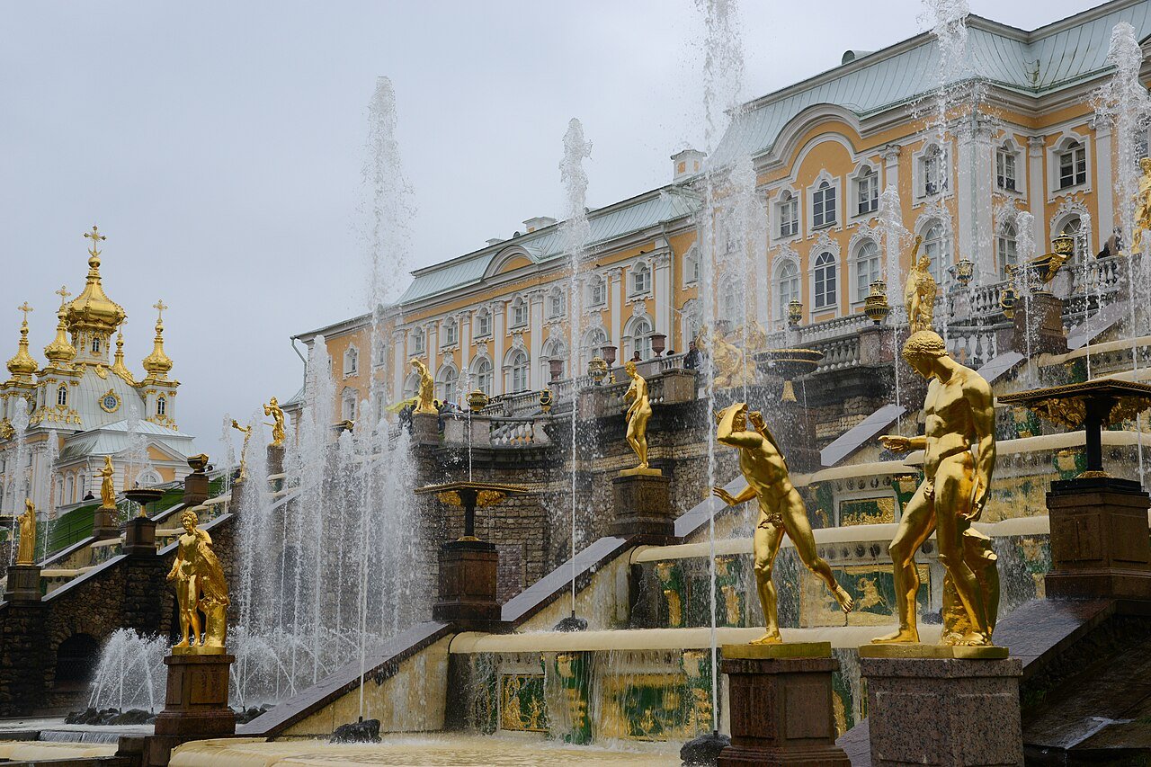 Peterhof Sarayı