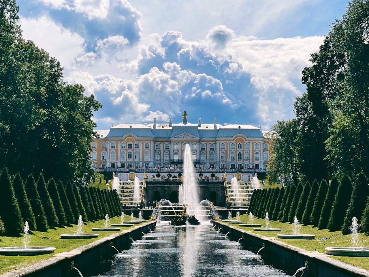 Peterhof Sarayı 