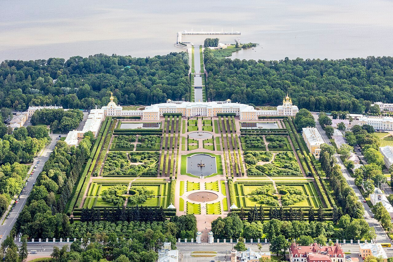 Peterhof Sarayı